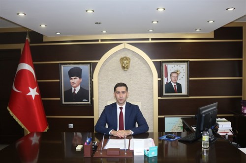Kaymakamımız Sn. Hakan KÖKSAL’ın “24 Kasım Öğretmenler Günü” Mesajı